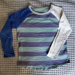 Mini boden T shirt. Super soft and cute color.
